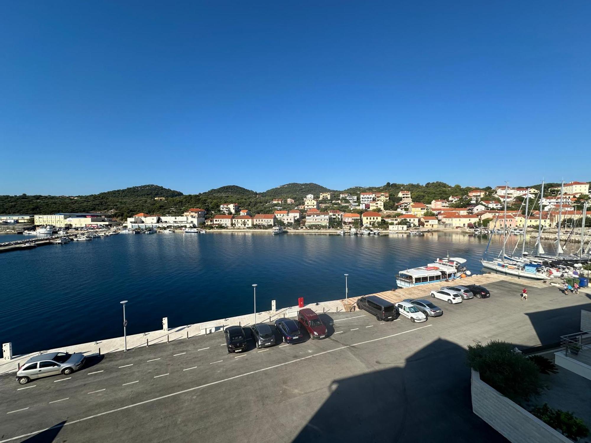 Seaview Apartment Sali